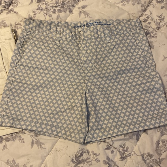 Women’s Gap shorts - Picture 5 of 11